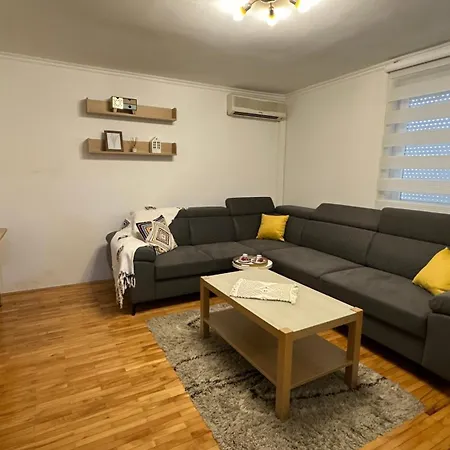 Prostrani Stan Apartman Tuzla